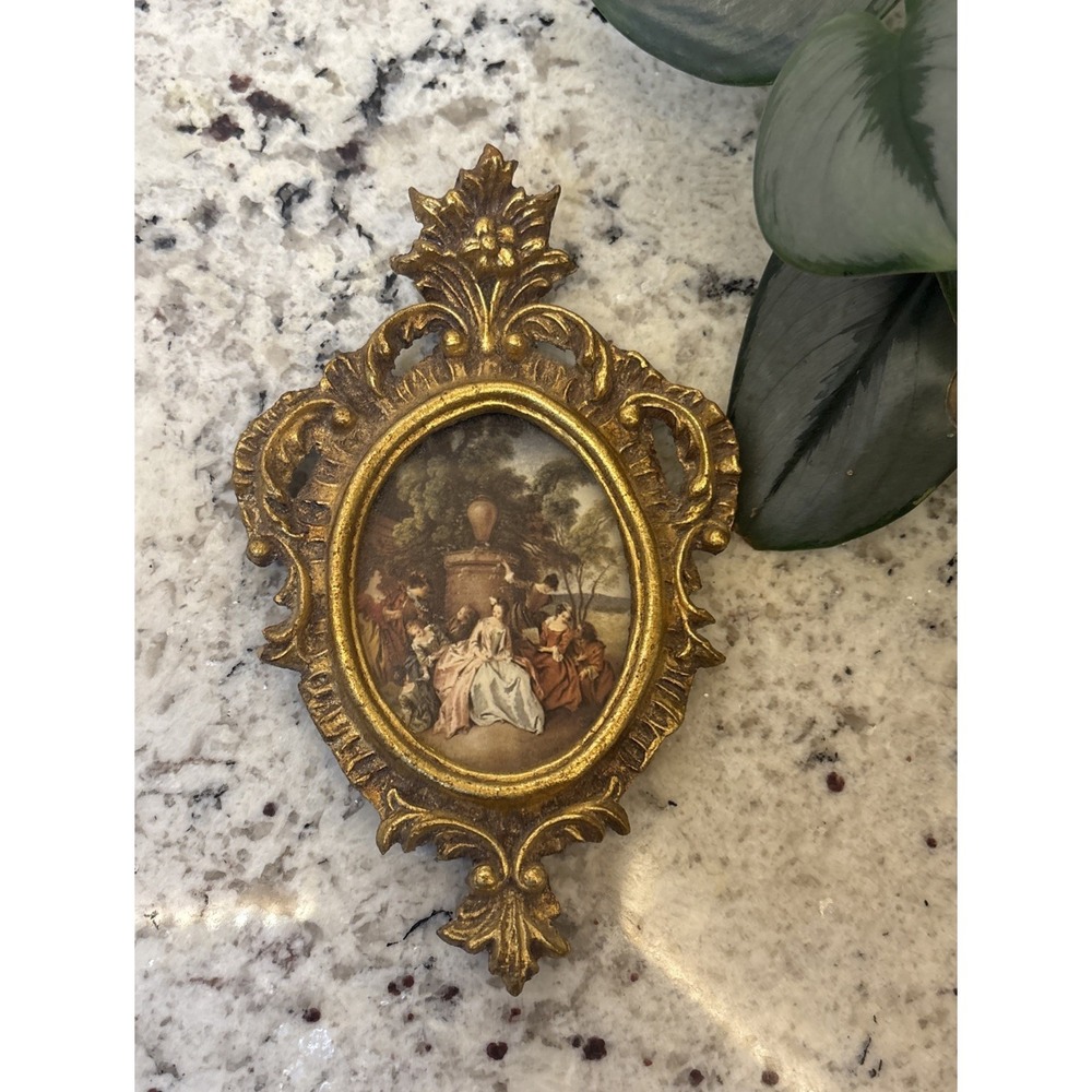 Italian Florentine Gold Gilt Ornate Oval Framed Ladies Court Italy Vintage